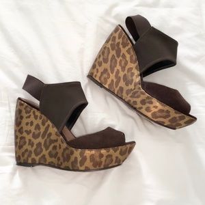 DONALD J. PLINER animal print wedge heels size 9